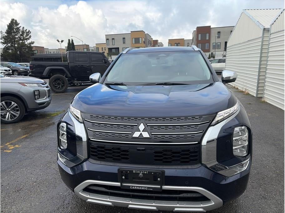 2025 Mitsubishi Outlander PHEV — side profile view