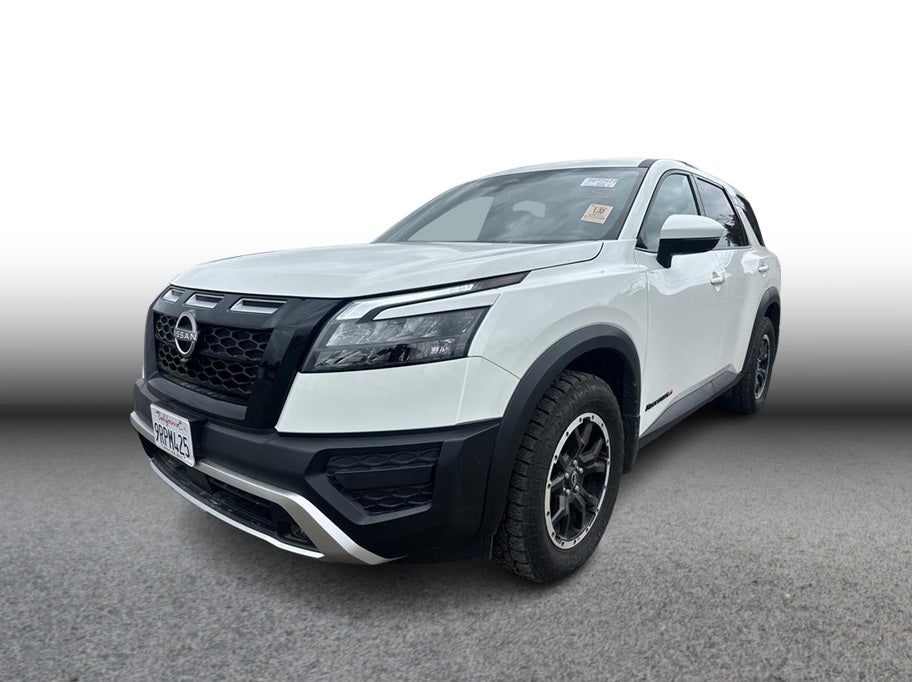 2025 Nissan Pathfinder Rock Creek Sport Utility 4D in White — front three-quarter view