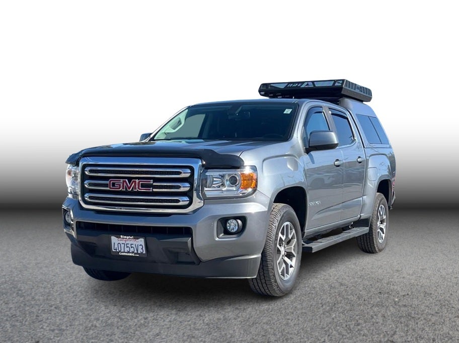 2018 GMC Canyon Crew Cab SLE Pickup 4D 5 ft in Gray — front three-quarter view