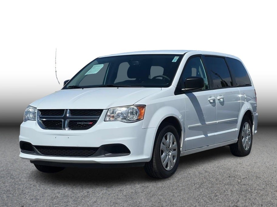2017 Dodge Grand Caravan Passenger SE Minivan 4D in White — front three-quarter view