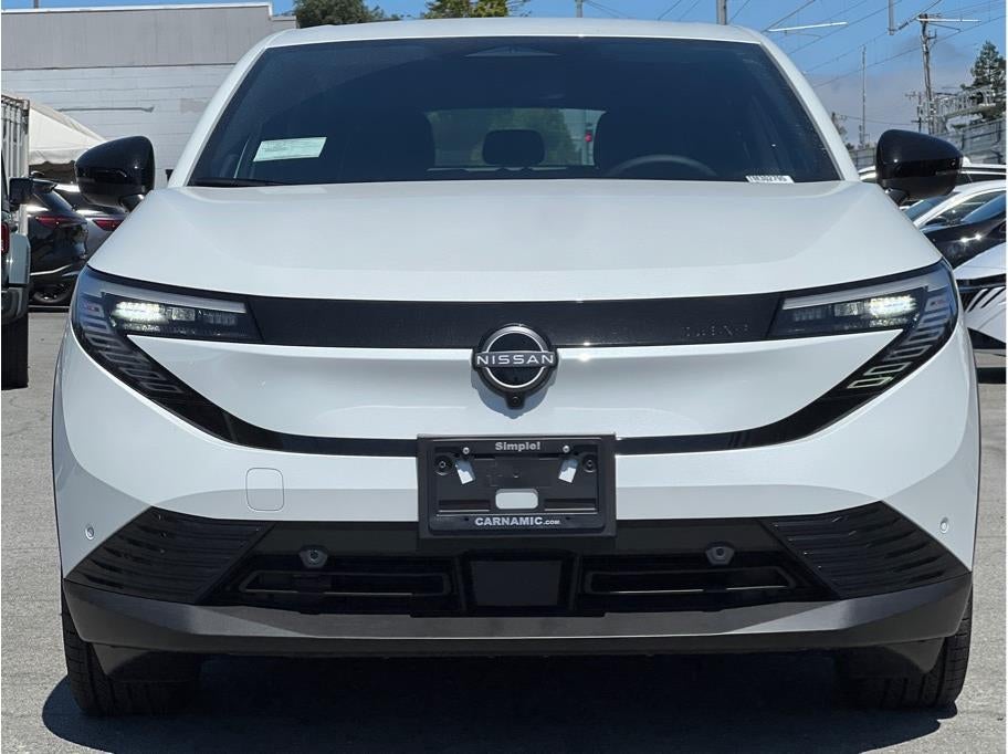 2026 Nissan Leaf — side profile view